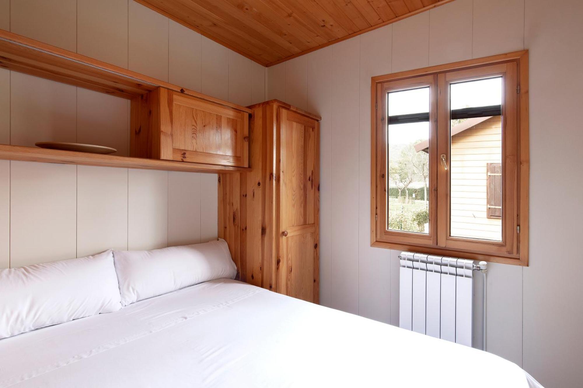 Wecamp Pirineos Hotell Boltaña Rum bild