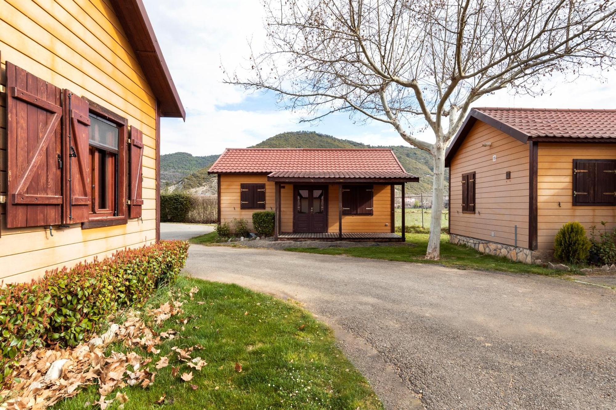 Wecamp Pirineos Hotell Boltaña Rum bild